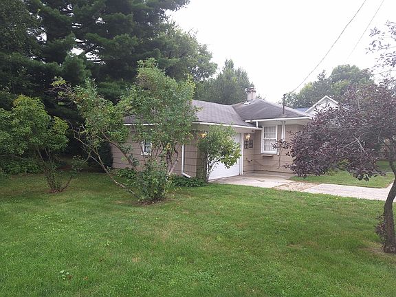 5th image of 322 N Higbee St