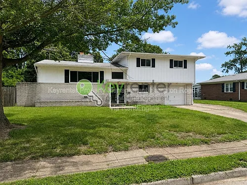 608 Charlton Dr Photo 1