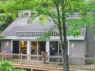 542 Island View Dr, Traverse City, MI 49696