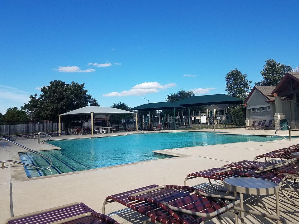 Pool a Block Away