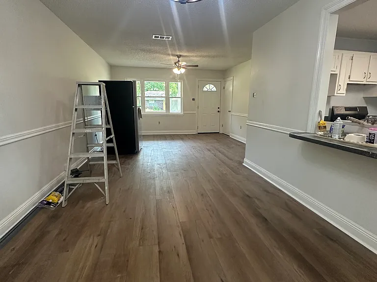 2408 Middlecoff Dr — Photo 16