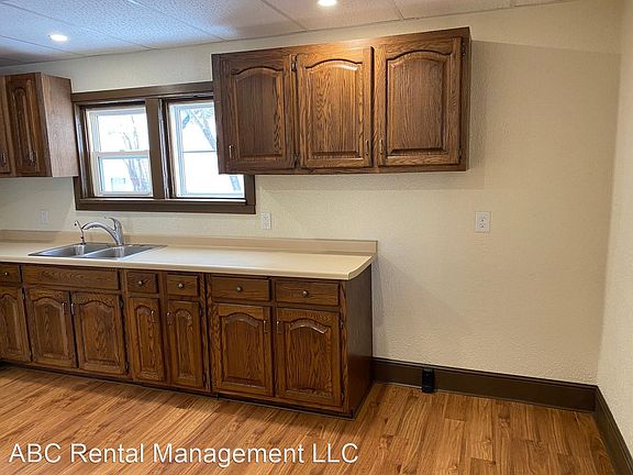 3rd image of 915 S 3rd Ave #11742547