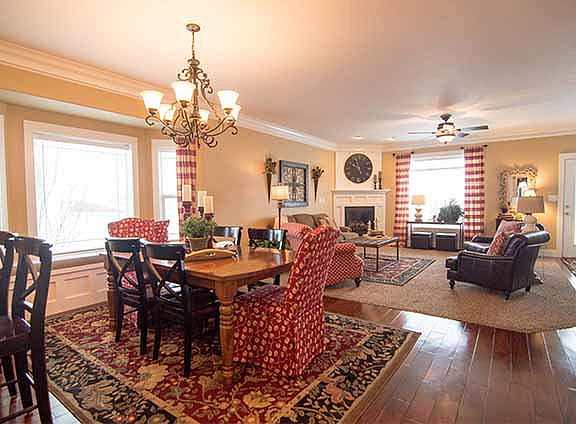 3rd image of 2386 Brookcliff Dr