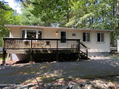 136 Lake Dr, Dingmans Ferry, PA, 18328