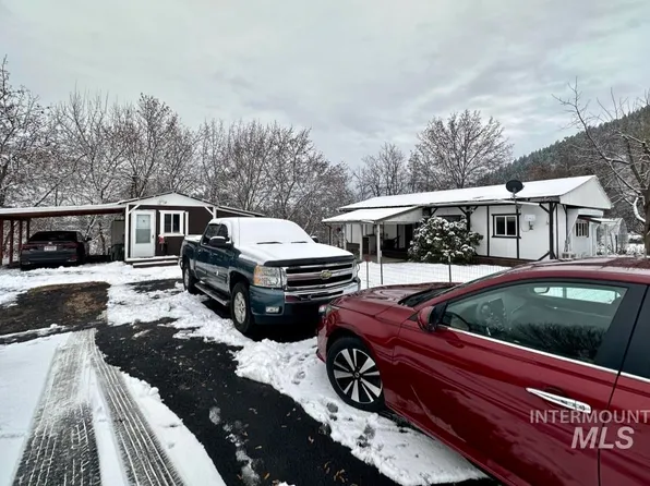 701 1/2 Clearwater St, Kooskia, ID 83539