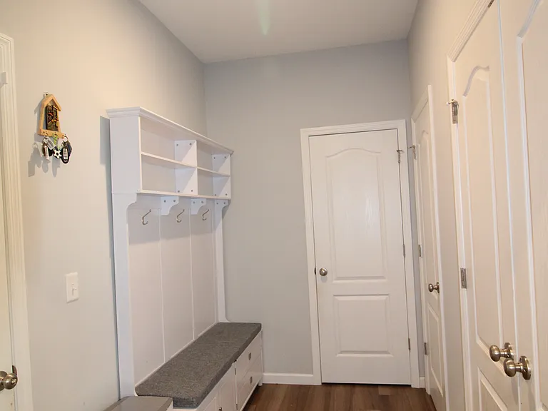 818 Memsie Dr — Photo 32