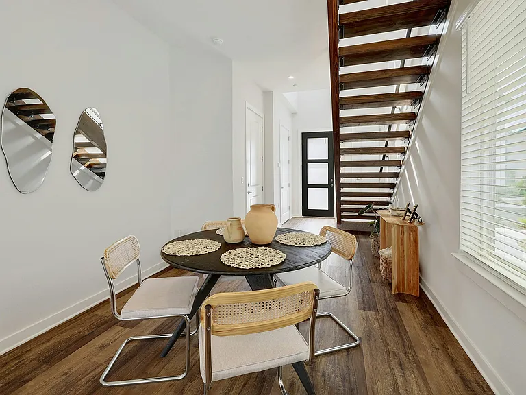 12001 Vista Parke Dr #401 — Photo 12