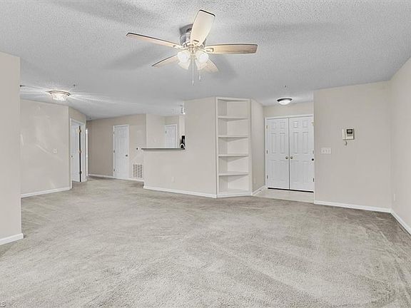 5th image of 6112 Hedgecock Cir