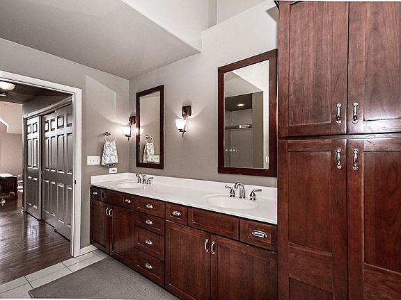2nd image of 927 W Andover Ct #71