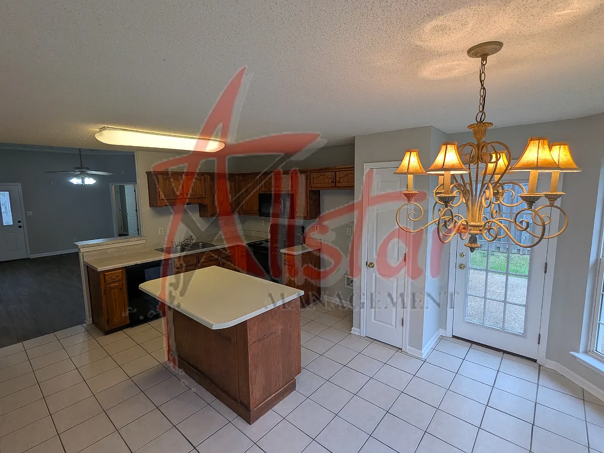Building Photo - 947 Clubhouse Dr