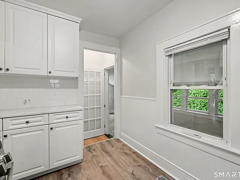 4 Highview Ave #R — Photo 11