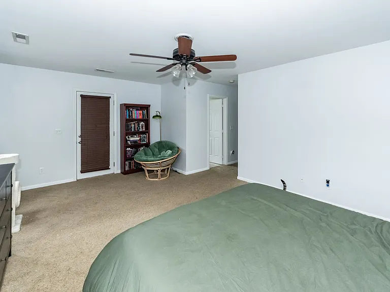 133 Diploma Dr — Photo 18