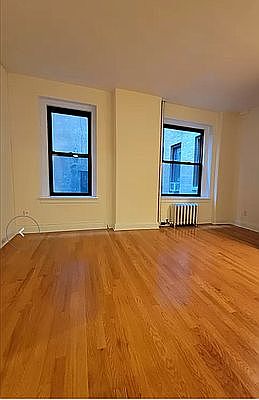 4th image of 302 W 87th St APT 22