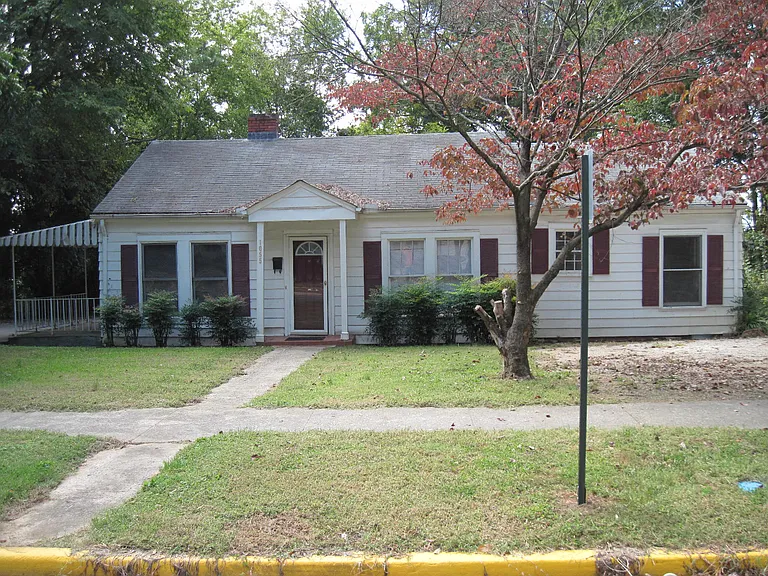 1055 Ebenezer Avenue Ext — Photo 2