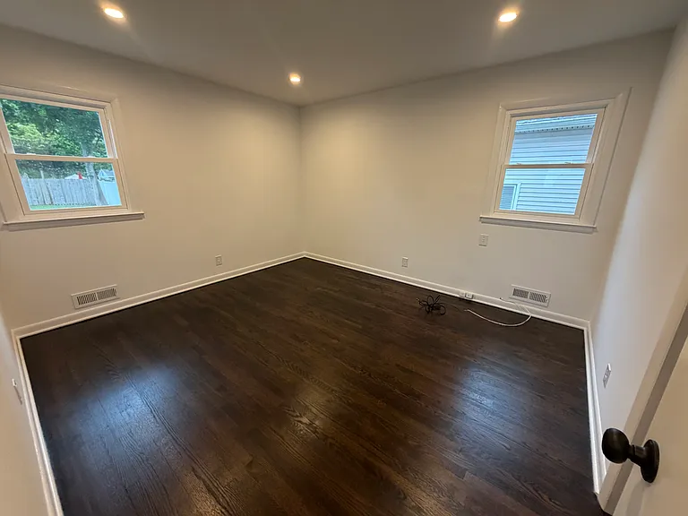 146 North Ave — Photo 9
