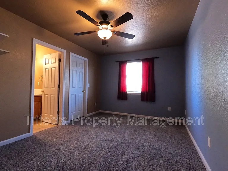 3627 Glenbarr Ct — Photo 5