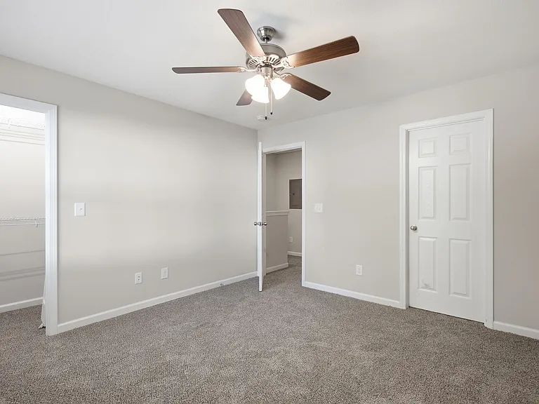 222 Cave St #B — Photo 17