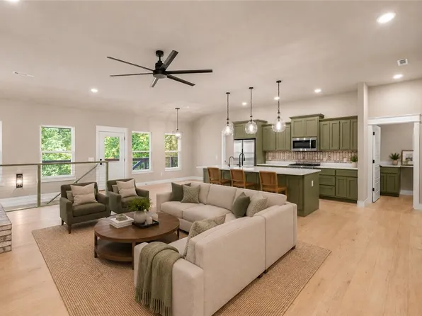 4 Goring Cir, Bella Vista, AR 72714
