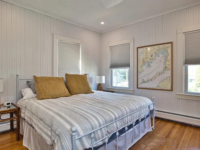 86 Degaris Ave — Photo 13
