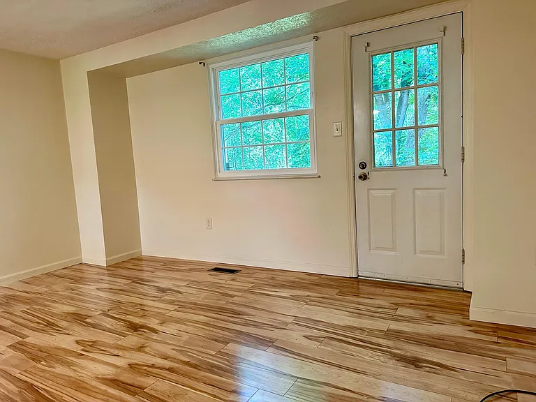 427 Ten Point Ln — Photo 18