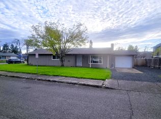825 N 14th St, Cottage Grove, OR 97424