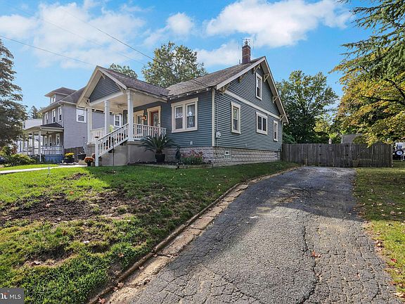 3rd image of 115 Woodland Ave