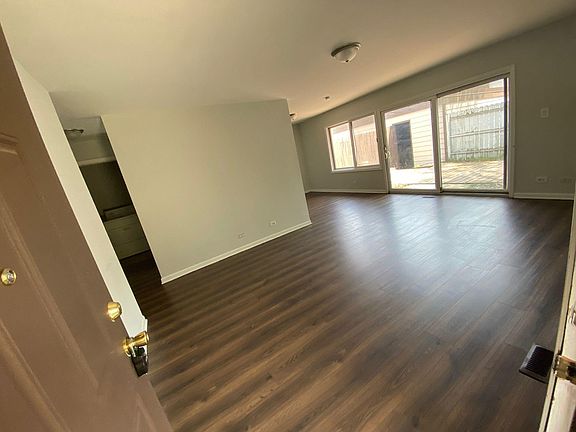 3rd image of 5522 Carmel Dr