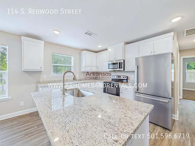 114 S Redwood St — Photo 5