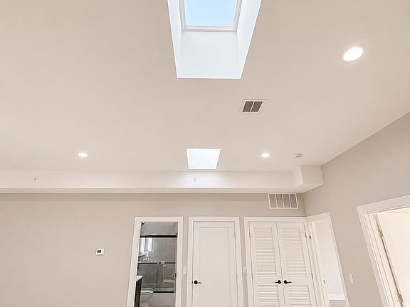 2nd image of 6121 Bergenline Ave #301