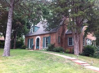 15 Norbloom Ave, Bloomington, IL 61701