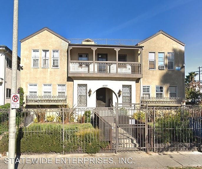 1st image of 5737 Lexington Ave APT 101