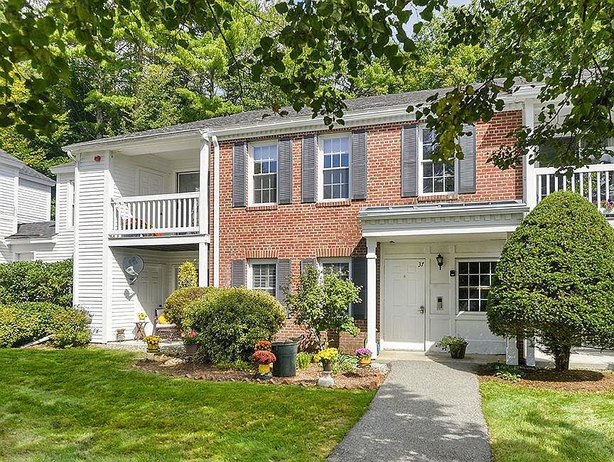 1st image of 37 Windsor Court #E