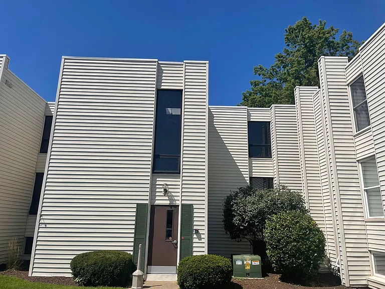 1675 Cedarwood Dr #I — Photo 1