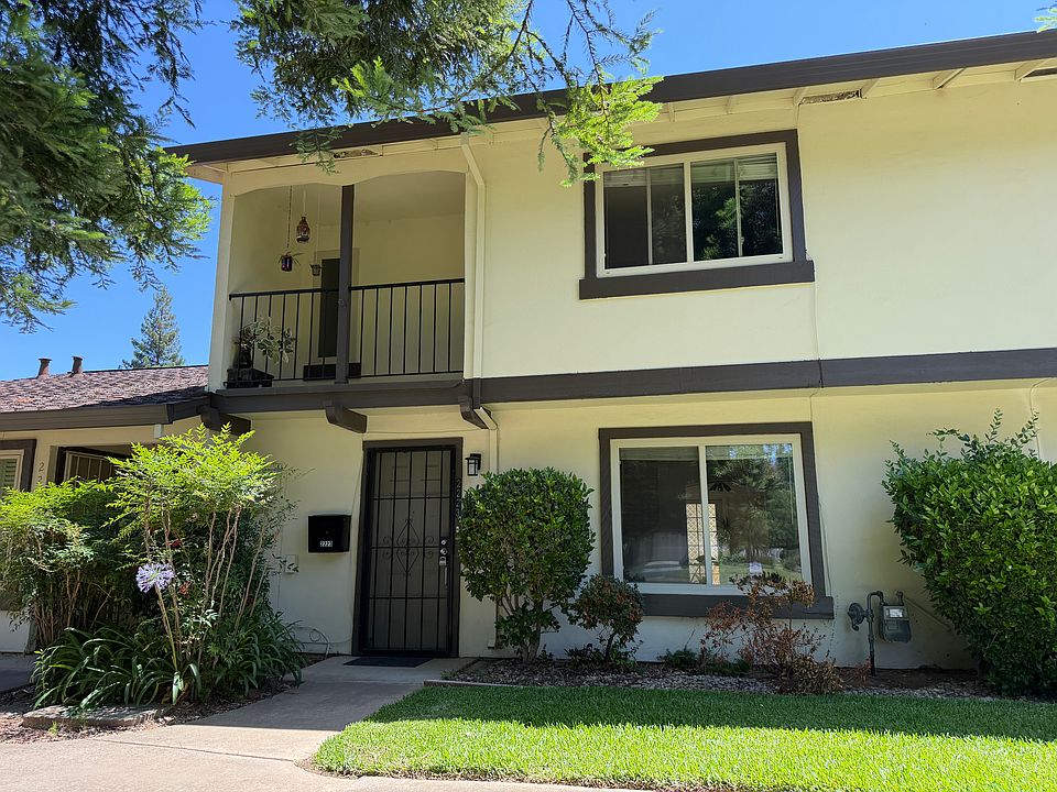 1st image of 2223 Bridlewood Dr