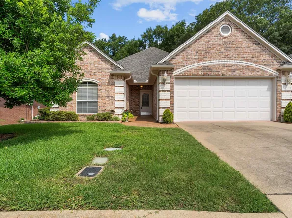 5706 Hollybrook Dr, Tyler, TX 75703