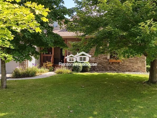 1035 Bay Cir