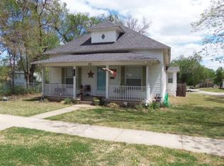 601 N Olive St, Wellington, KS 67152