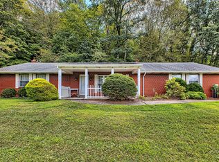 5553 Greensburg Rd, Apollo, PA 15613