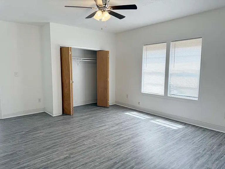 1706 Saunders St #2 — Photo 5