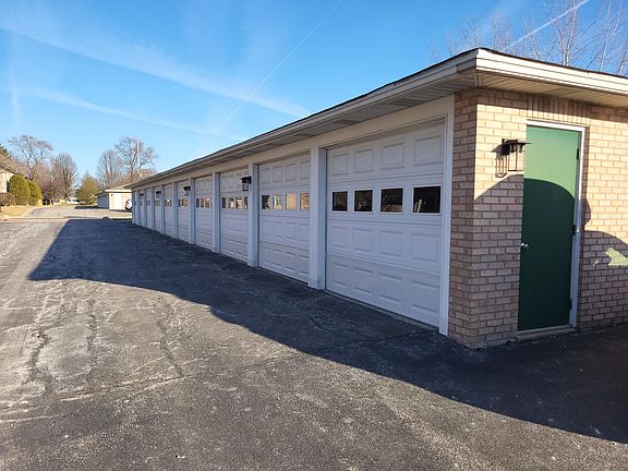 3rd image of 2720 Georgetowne Dr Unit B-2
