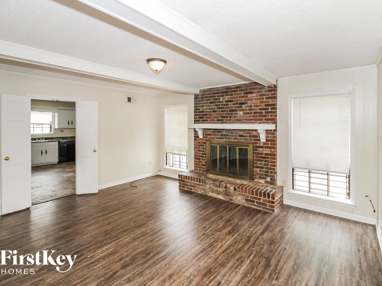 3 bed, 2.0 bath, 1758 sqft, $1,815 — Photo 2