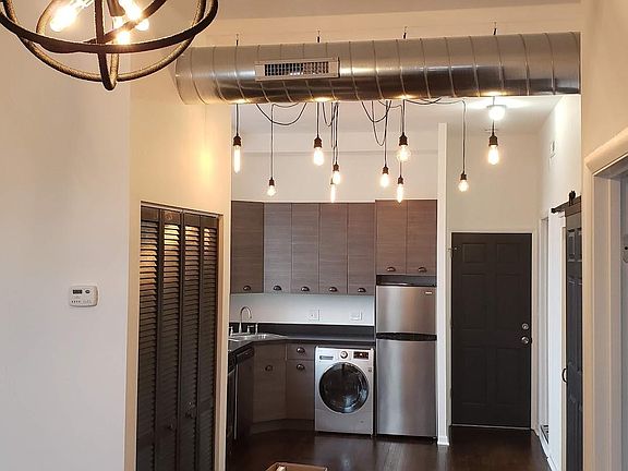 2nd image of 2121 W Superior St #3F