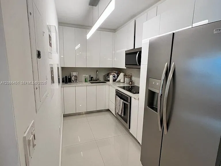 800 Claughton Island Dr #704 — Photo 16