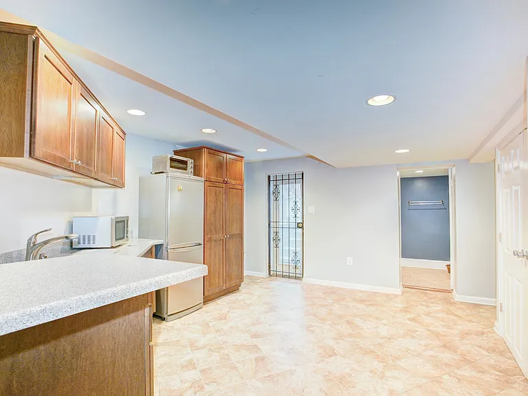1419 Monroe St NW — Photo 28
