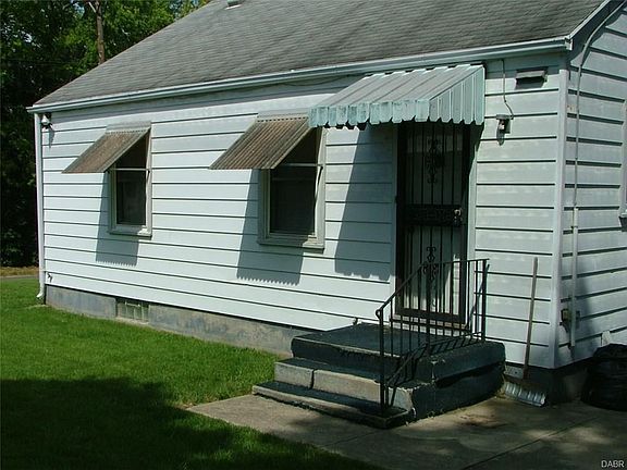 4th image of 2702 McCall St