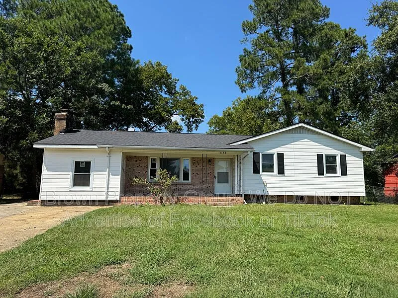 3 bed, 2.5 bath, 1816 sqft, $1,795 — Photo 1