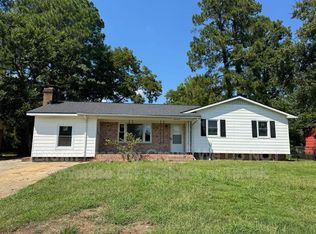 5143 Longbranch Dr, Fayetteville, NC 28303