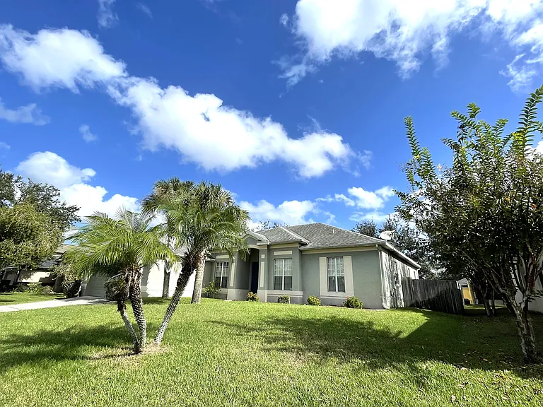 2722 Willow Creek Dr — Photo 3