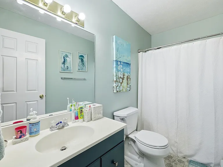 209 Greenwood Rd — Photo 10
