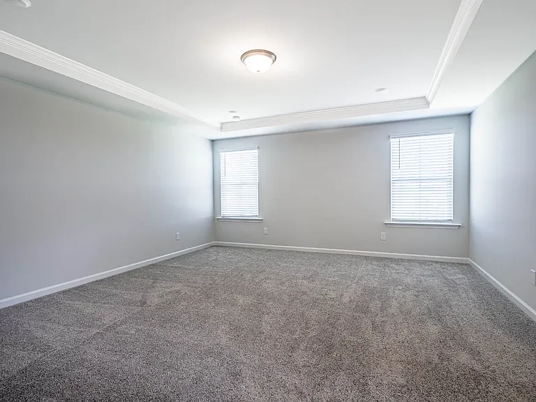 1400 Hollyview Ave — Photo 27